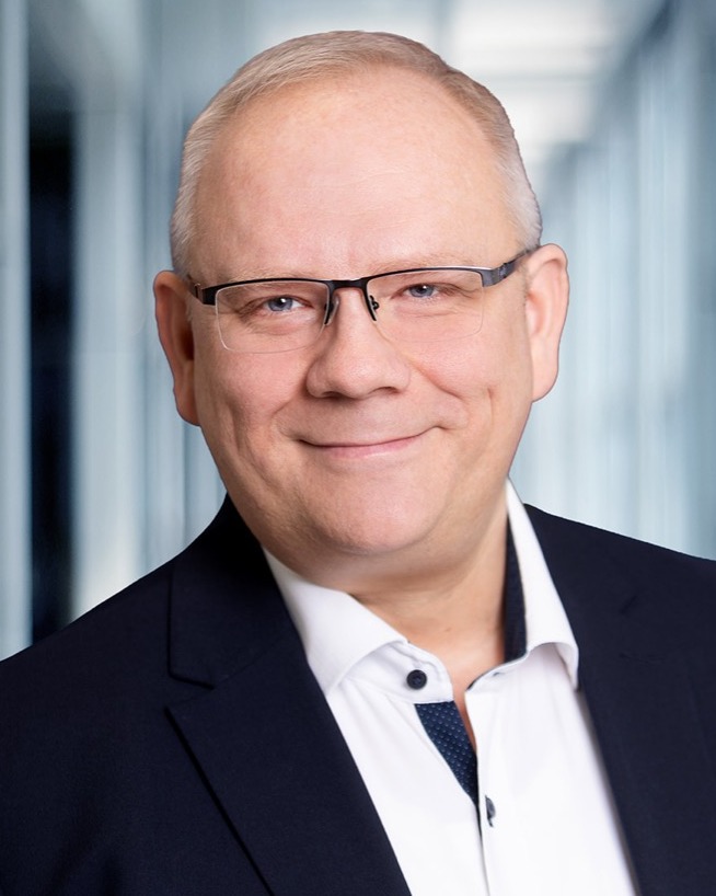 Adrian Janus